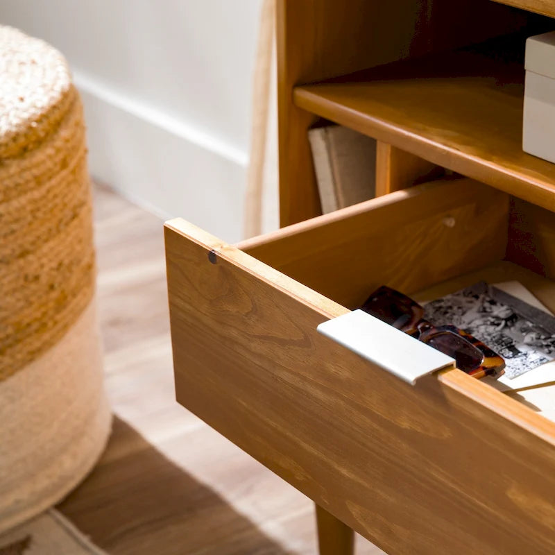 Table de chevet Middlebrook Modern Gallery en bois massif