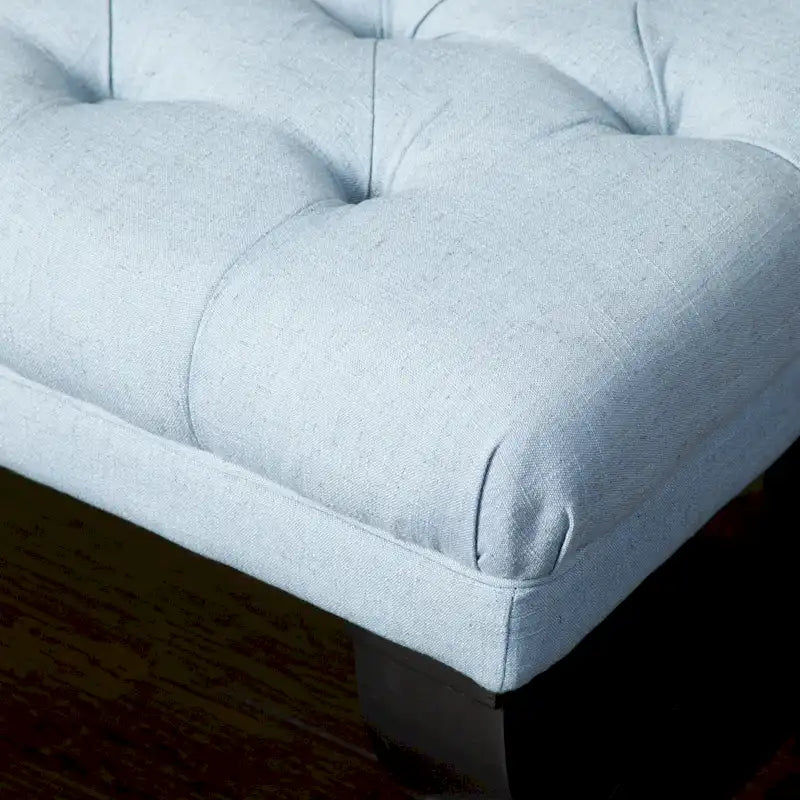 Banc ottoman Scarlette en tissu capitonné de Christopher Knight Home - 41,00 L x 17,25 l x 16,75 H