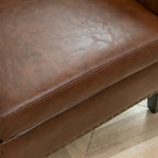 Fauteuil club KINWELL en cuir PU capitonné avec clous décoratifs