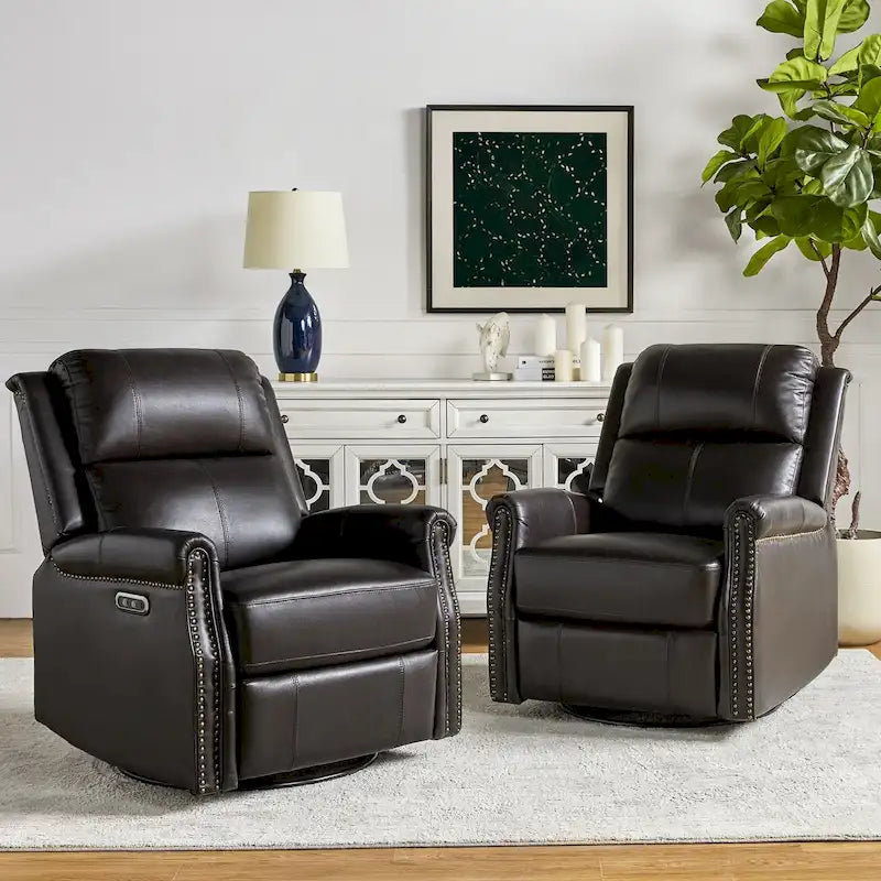 Ensemble de 2 fauteuils inclinables électriques pivotants Renato en cuir véritable traditionnel avec clous décoratifs et base en métal, par HULALA HOME