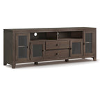 Meuble TV contemporain WYNDENHALL Essex en bois massif, 183 cm de large, pour téléviseurs jusqu'à 203 cm (80 pouces).