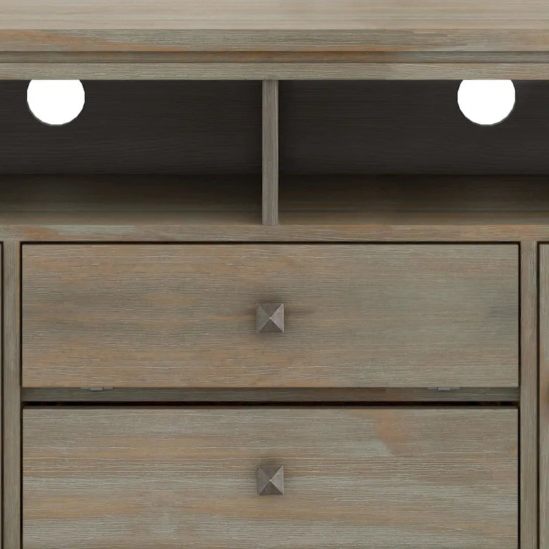 Meuble TV contemporain WYNDENHALL Essex en bois massif, 183 cm de large, pour téléviseurs jusqu'à 203 cm (80 pouces).