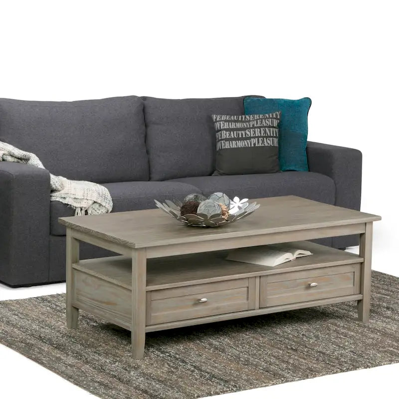Table basse de style transitionnel en bois Norfolk de WYNDENHALL - 122 cm de large