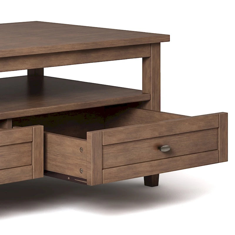 Table basse de style transitionnel en bois Norfolk de WYNDENHALL - 122 cm de large