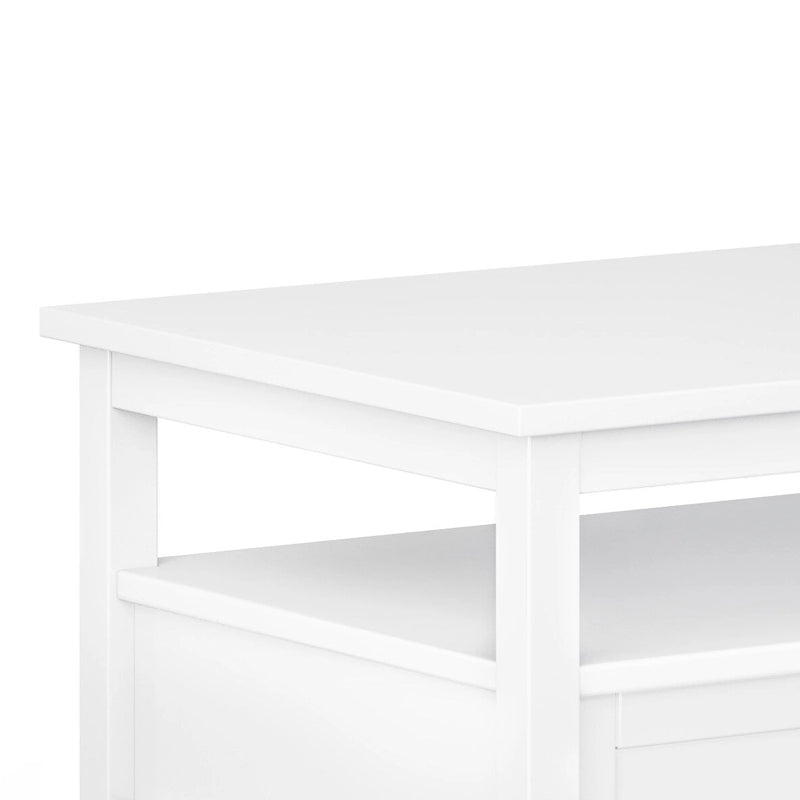 Table basse de style transitionnel en bois Norfolk de WYNDENHALL - 122 cm de large