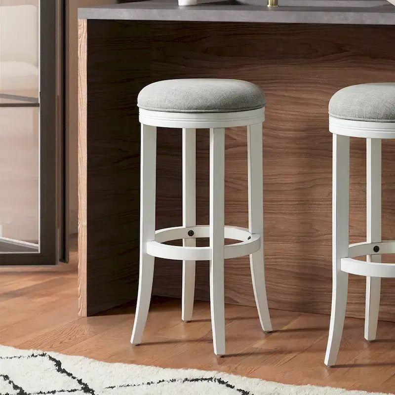 Tabouret de bar pivotant sans dossier Avery en bois blanc de New Ridge Home Goods, assise en tissu gris