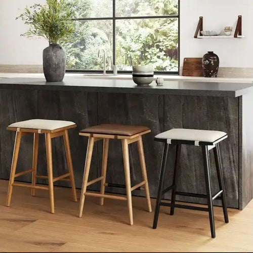 Tabouret de bar rembourré Barker Boucle, tabouret de comptoir sans dossier avec coussin