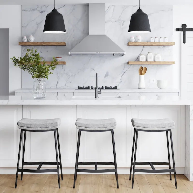 Tabouret de bar de cuisine moderne sans dossier Nathan James Arlo, avec assise en selle et piètement en métal