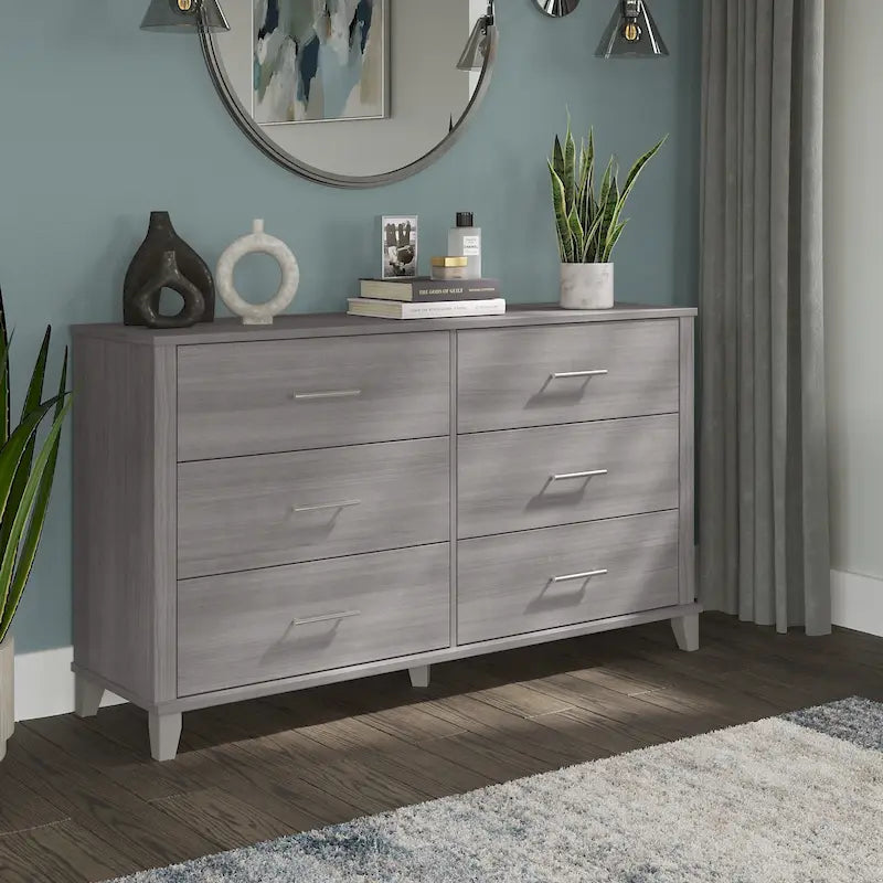 Commode grise de style transitionnel à grain texturé