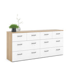 Porche et coin détente : structure en chêne et commode double blanche à 8 tiroirs