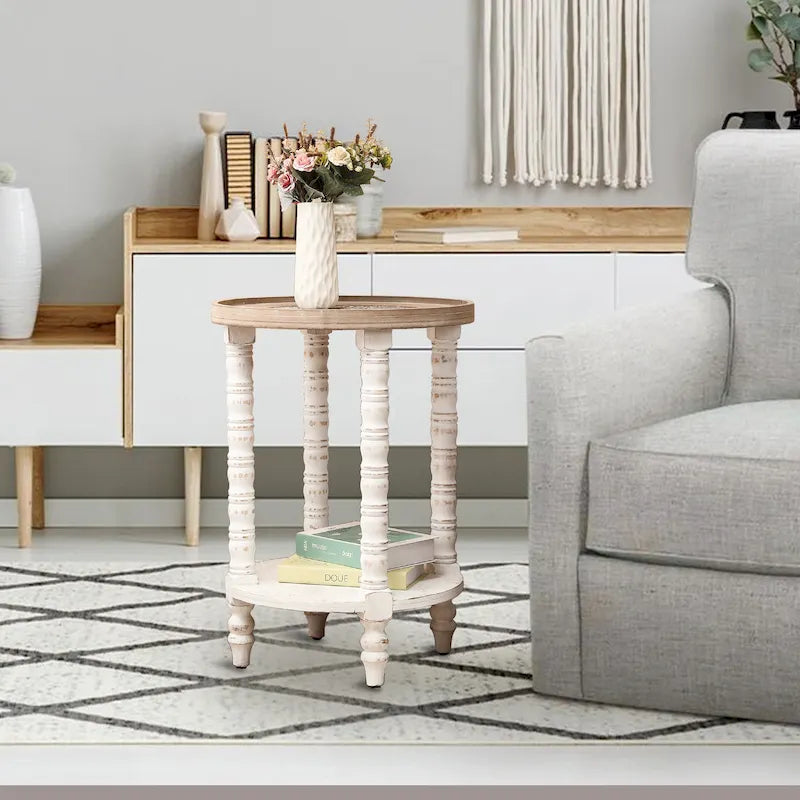 Table d'appoint ronde avec rangement, modèle Dullahan Road de Gray Barn, en bois blanc vieilli et naturel.