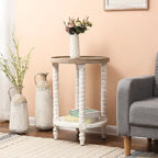 Table d'appoint ronde avec rangement, modèle Dullahan Road de Gray Barn, en bois blanc vieilli et naturel.