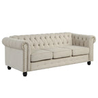 Canapé Chesterfield en lin Morden Fort avec capitonnage à boutons, clous décoratifs et pieds en bois massif pour salon