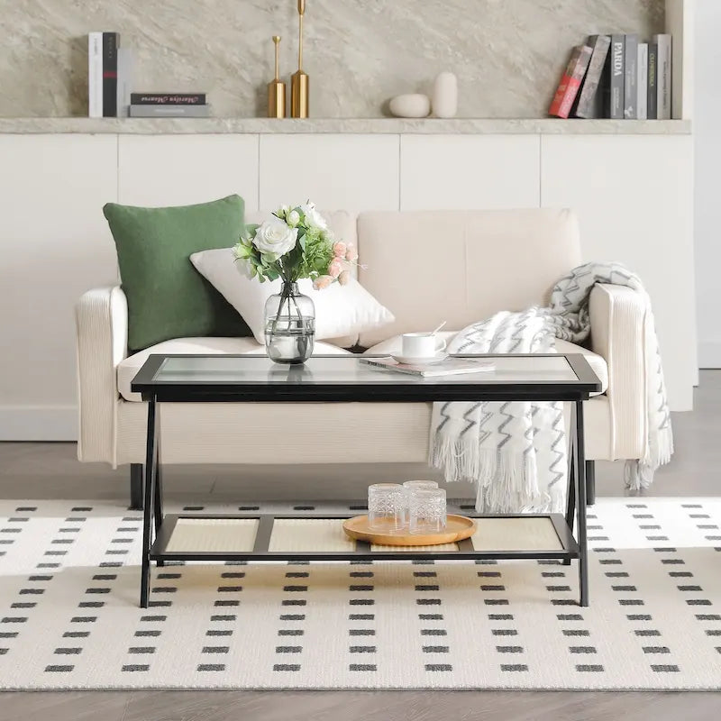 Table d'appoint en bambou avec plateau en verre et porte-revues