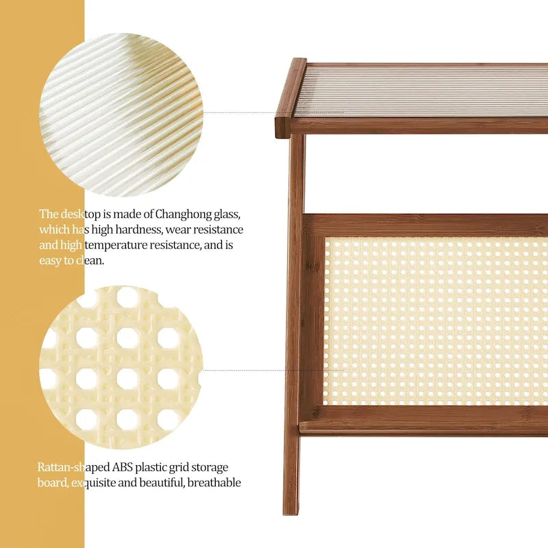 Table d'appoint en bambou avec plateau en verre et porte-revues