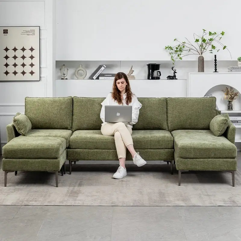 Canapé d'angle en U EROMMY 6 places, convertible en lit réversible, design chenille moderne, avec méridienne et pouf.