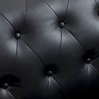 Fauteuils d'appoint capitonnés en similicuir végan avec garniture cloutée