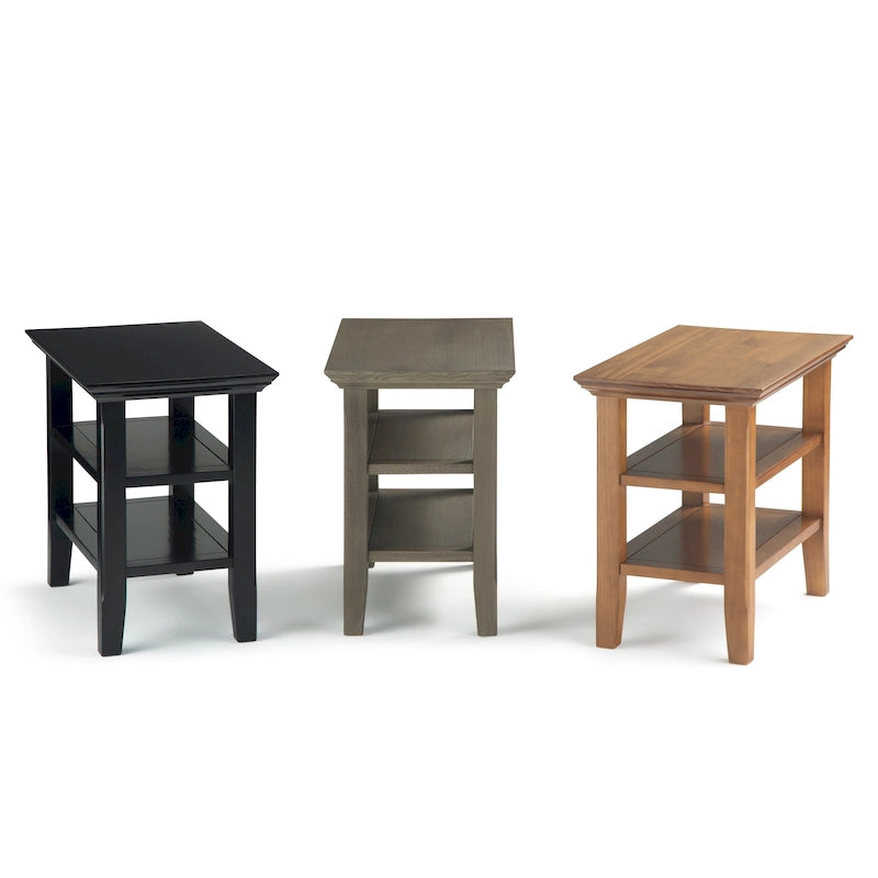 Table d'appoint étroite de style transitionnel en bois massif WYNDENHALL Normandy, 35,5 cm de large