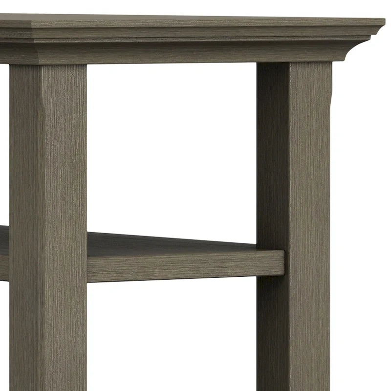 Table d'appoint étroite de style transitionnel en bois massif WYNDENHALL Normandy, 35,5 cm de large