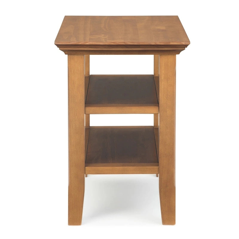 Table d'appoint étroite de style transitionnel en bois massif WYNDENHALL Normandy, 35,5 cm de large
