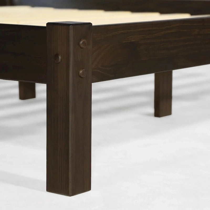 Lit plateforme en bois massif de style Shaker, meuble en bois grainé
