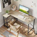 Petit bureau d'angle en forme de L avec étagères de rangement