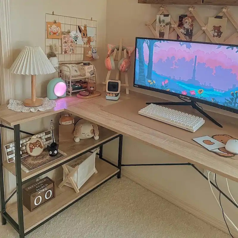 Petit bureau d'angle en forme de L avec étagères de rangement