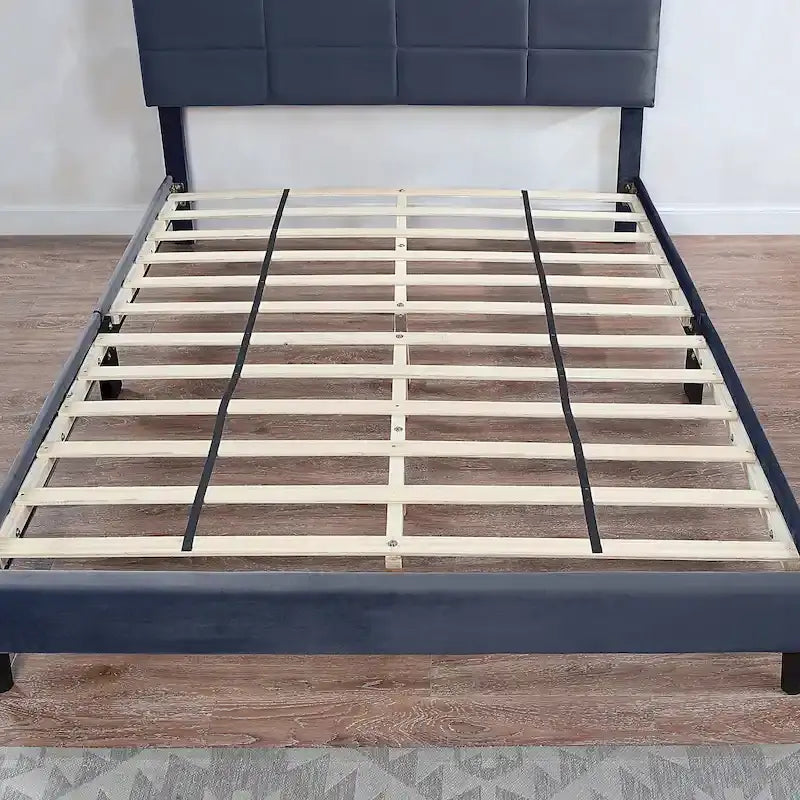 Lit coffre rembourré Rosdale gris avec ports USB par Furniture of America