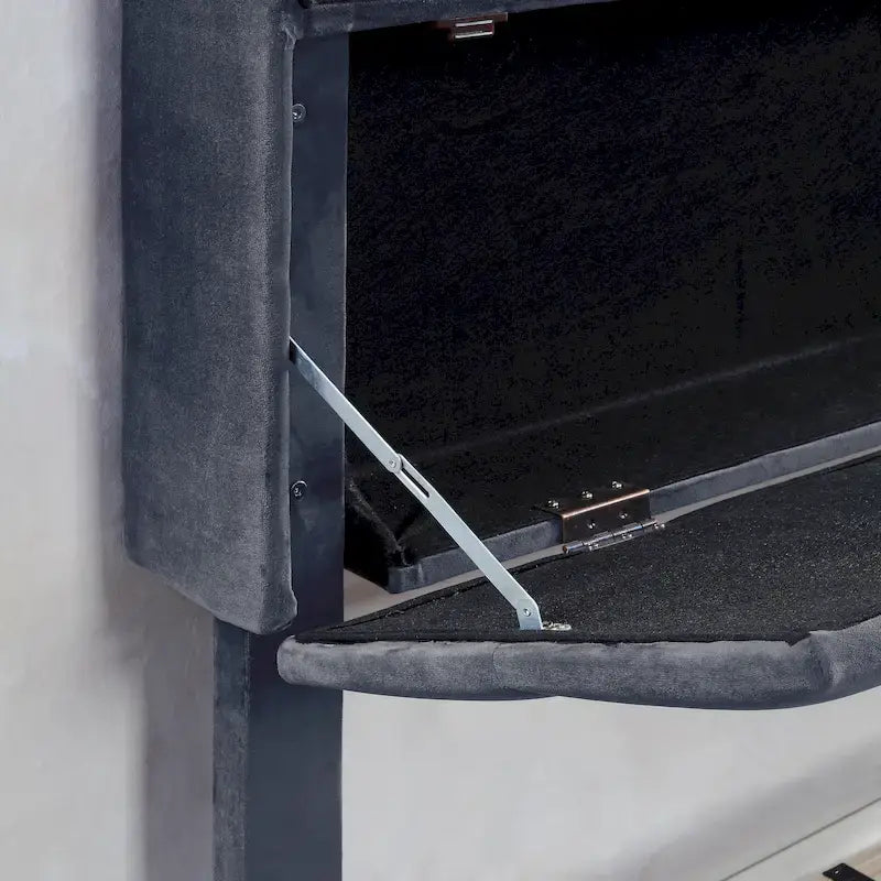 Lit coffre rembourré Rosdale gris avec ports USB par Furniture of America