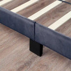 Lit coffre rembourré Rosdale gris avec ports USB par Furniture of America