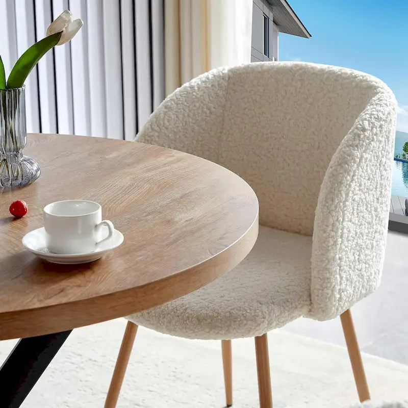 Ensemble table et chaises rondes Howtai avec accoudoirs en sherpa moelleux, gain de place