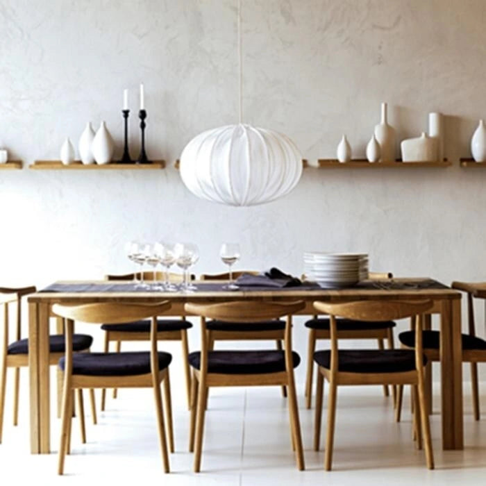 Chaises de salle à manger en bois massif naturel, assise rembourrée en similicuir ou en tissu beige et structure en chêne