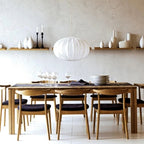 Chaises de salle à manger en bois massif naturel, assise rembourrée en similicuir ou en tissu beige et structure en chêne