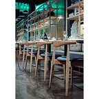 Chaises de salle à manger en bois massif naturel, assise rembourrée en similicuir ou en tissu beige et structure en chêne