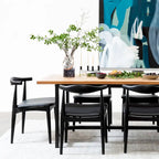 Chaises de salle à manger en bois massif naturel, assise rembourrée en similicuir ou en tissu beige et structure en chêne