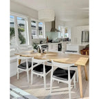 Chaises de salle à manger en bois massif naturel, assise rembourrée en similicuir ou en tissu beige et structure en chêne