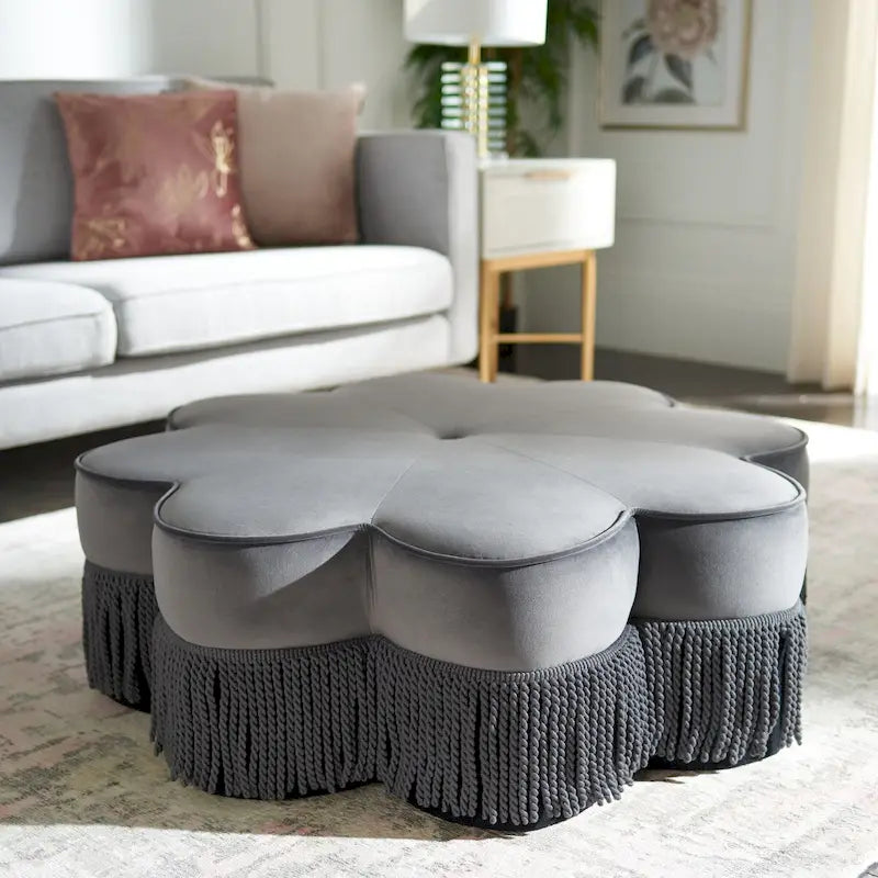 Pouf en velours à franges en forme de fleur Katia de SAFAVIEH