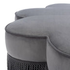 Pouf en velours à franges en forme de fleur Katia de SAFAVIEH