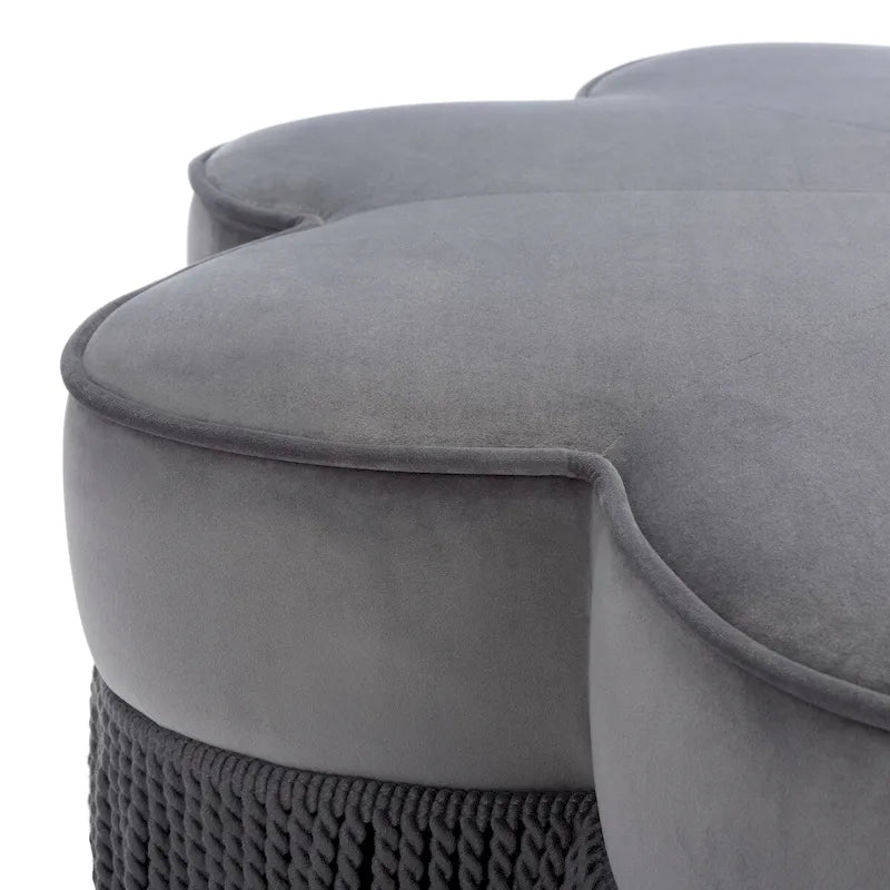 Pouf en velours à franges en forme de fleur Katia de SAFAVIEH