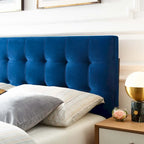 Tête de lit Carson Carrington Labbgard Queen-size en velours capitonné couleur biscuit