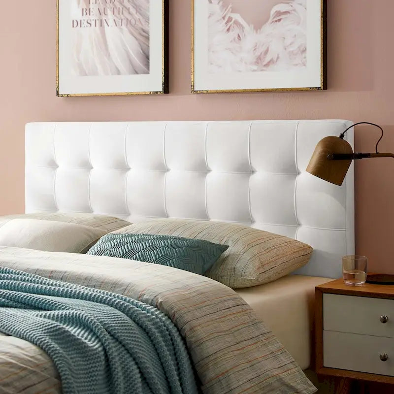 Tête de lit Carson Carrington Labbgard Queen-size en velours capitonné couleur biscuit