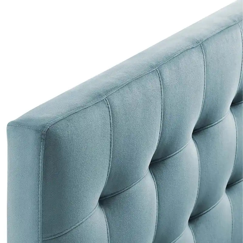 Tête de lit Carson Carrington Labbgard Queen-size en velours capitonné couleur biscuit