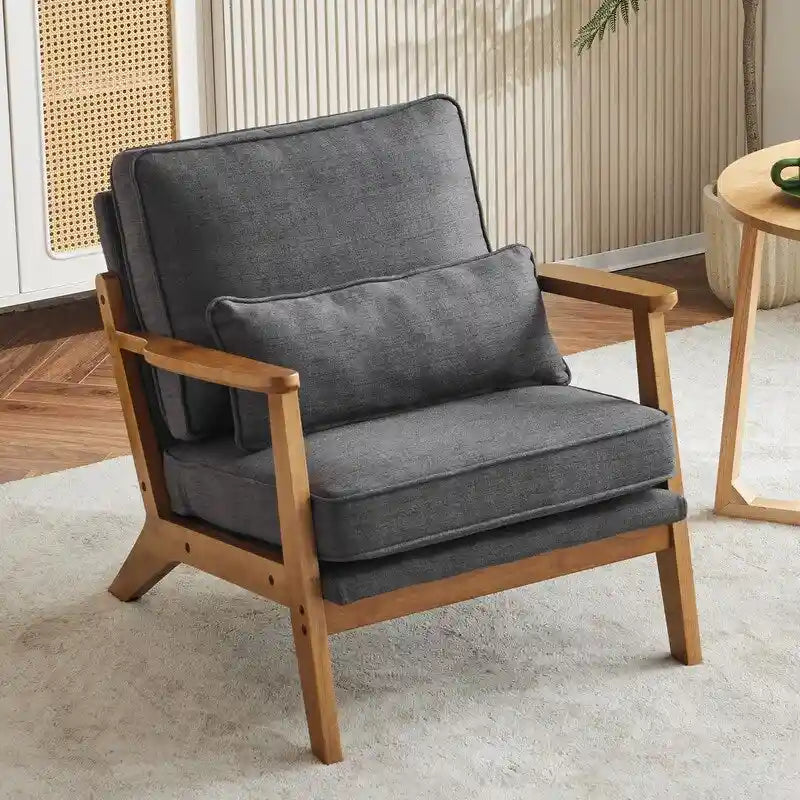 Fauteuil d'appoint beige en lin mélangé, pieds en bois et un coussin.