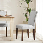 Ensemble de 2 chaises de salle à manger rembourrées, chaises de salle à manger modernes en tissu rembourré avec garniture cloutée et pieds en bois