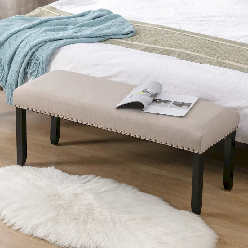 Banc moderne capitonné de 44 pouces de long avec garniture cloutée et pieds en bois