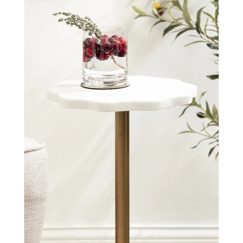 Table basse festonnée en marbre et métal Kate et Laurel Sanzo