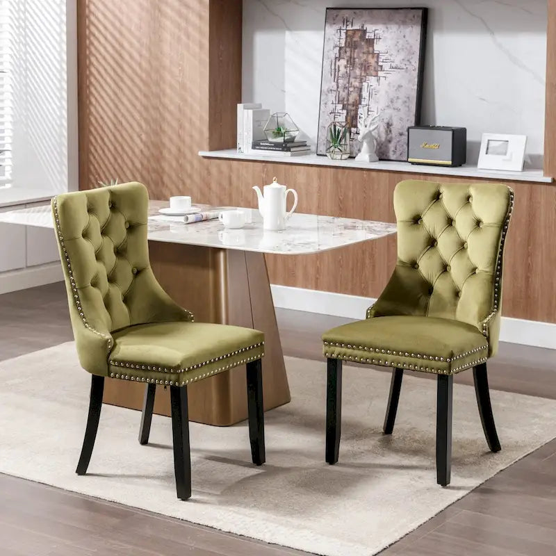Ensemble de 2 chaises de salle à manger rembourrées en velours avec garniture cloutée et pieds en bois