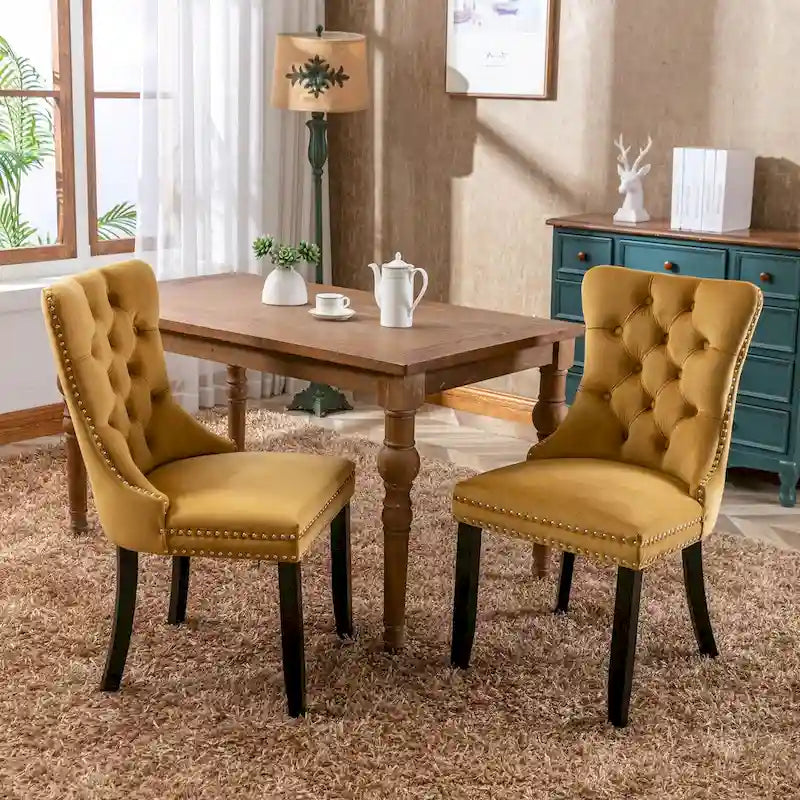 Ensemble de 2 chaises de salle à manger rembourrées en velours avec garniture cloutée et pieds en bois